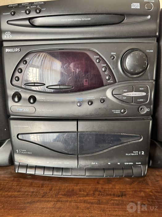 Музыкальный центр PHILIPS.