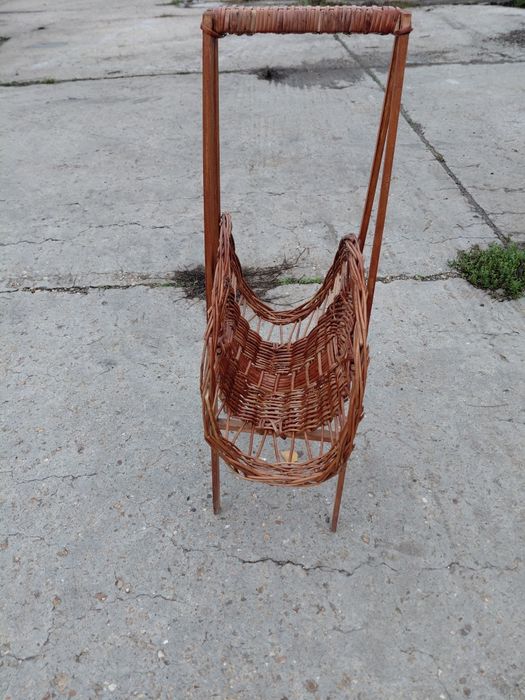 Стойка за вестници