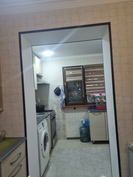 Продаётся 3х комнатная квартира возле метро БИЙ.