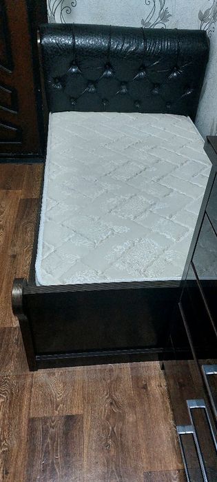 Кровать подросткавая