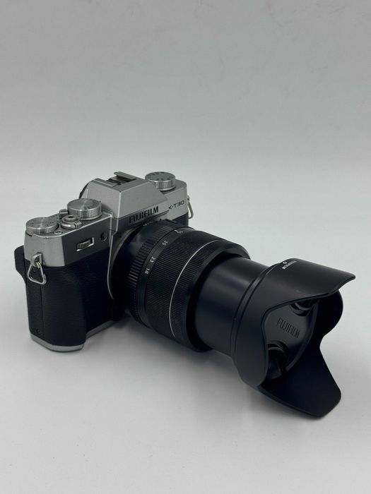Fujifilm X-T30 cu două obiective