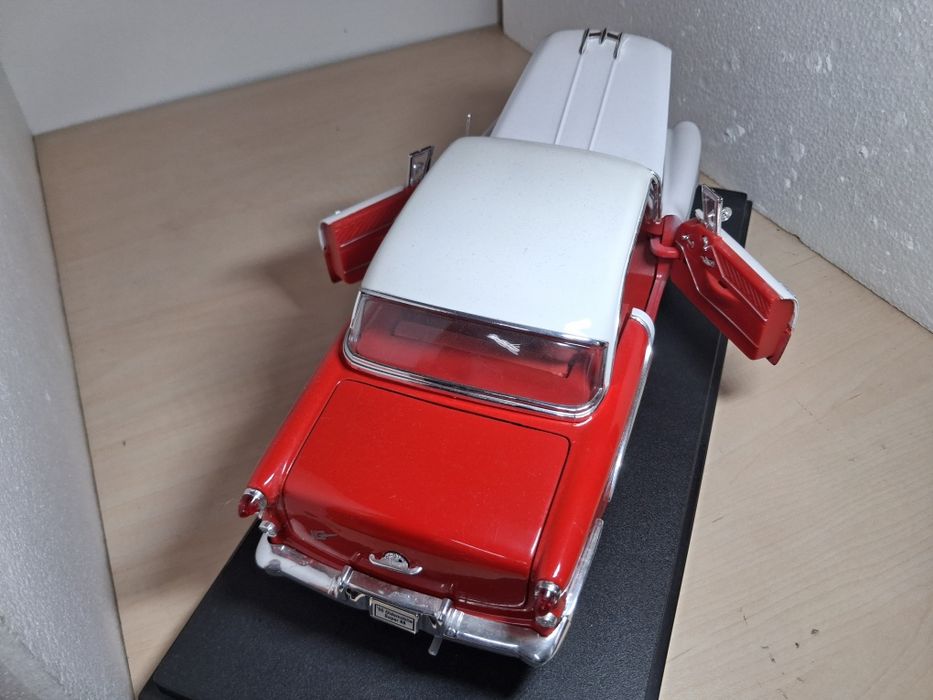 Oldsmobile scara 1:18 welly