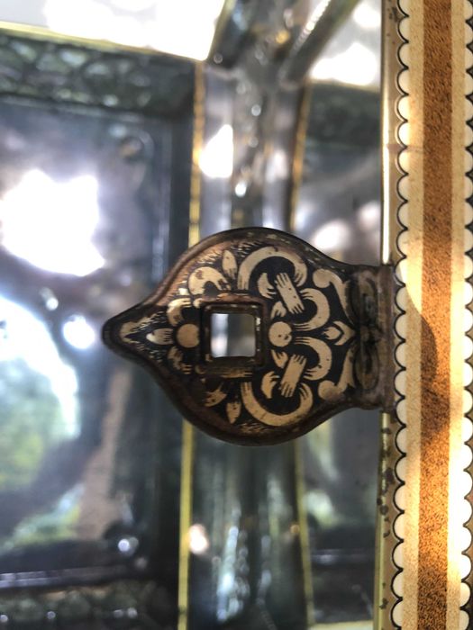 продавам старинна кутия