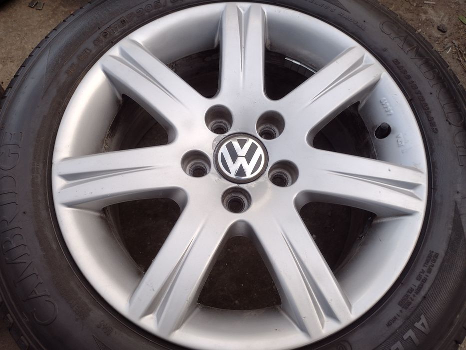 Оригинални 16-5х112 ЕТ42 7j Фолксваген Пасат 6