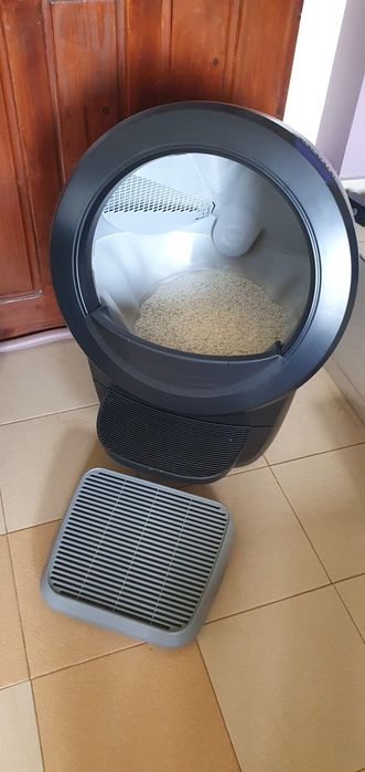 Котешка тоалетна