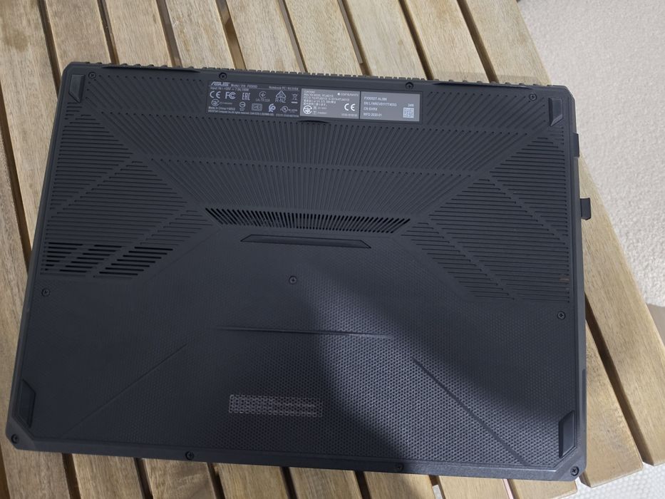 Laptop Asus FX505D