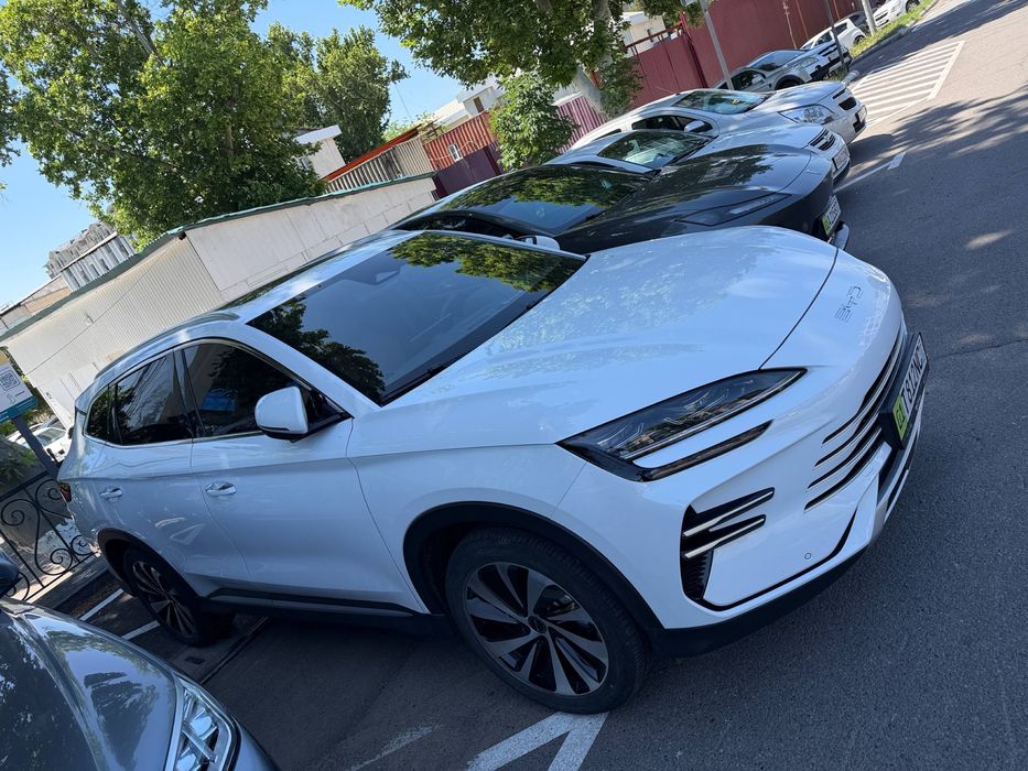 BYD Song Plus автомошина