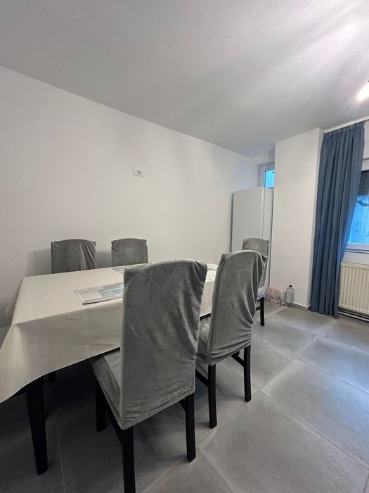 Ap 3 camere se inchireaza