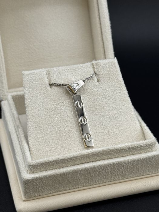 Колье Cartier love