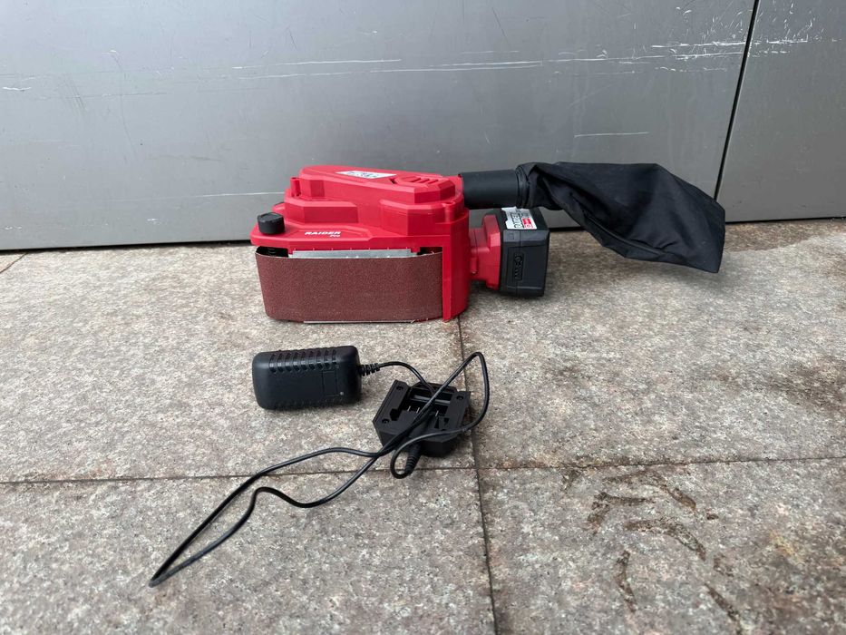 R20 Шлайф лентов акум. 76х457mm рег.обороти 1x4Ah /Ъглошлайф 125mm 910W