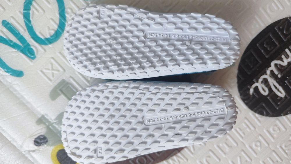 Бебешки аква обувки 
БЕБЕШКИ АКВА ОБУВКИ, ЗЕЛЕНИ