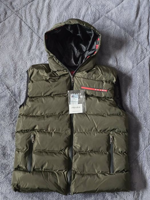 Мъжки елек с качулка-нов