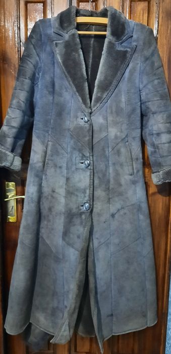 Женская дубленка.