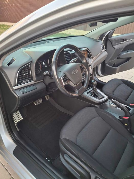 HYUNDAI Elantra 2018 — imagine 3