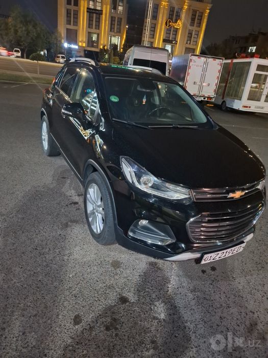 Treker 1 qora 2019