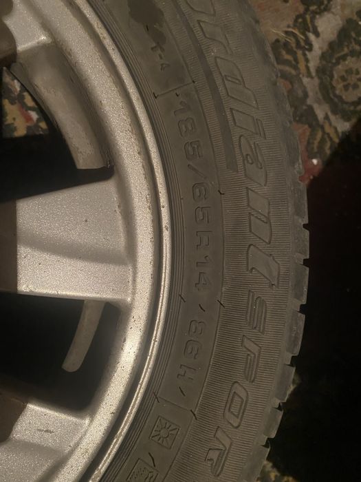 Продам диски с летней резиной
