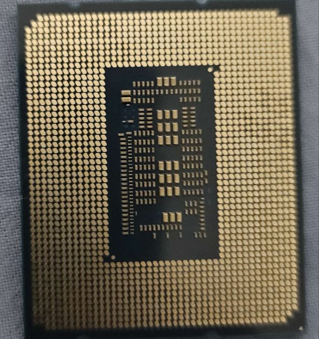 Vand procesor I5 14400f