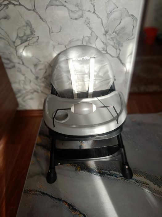 Продам стульчик для кормления.