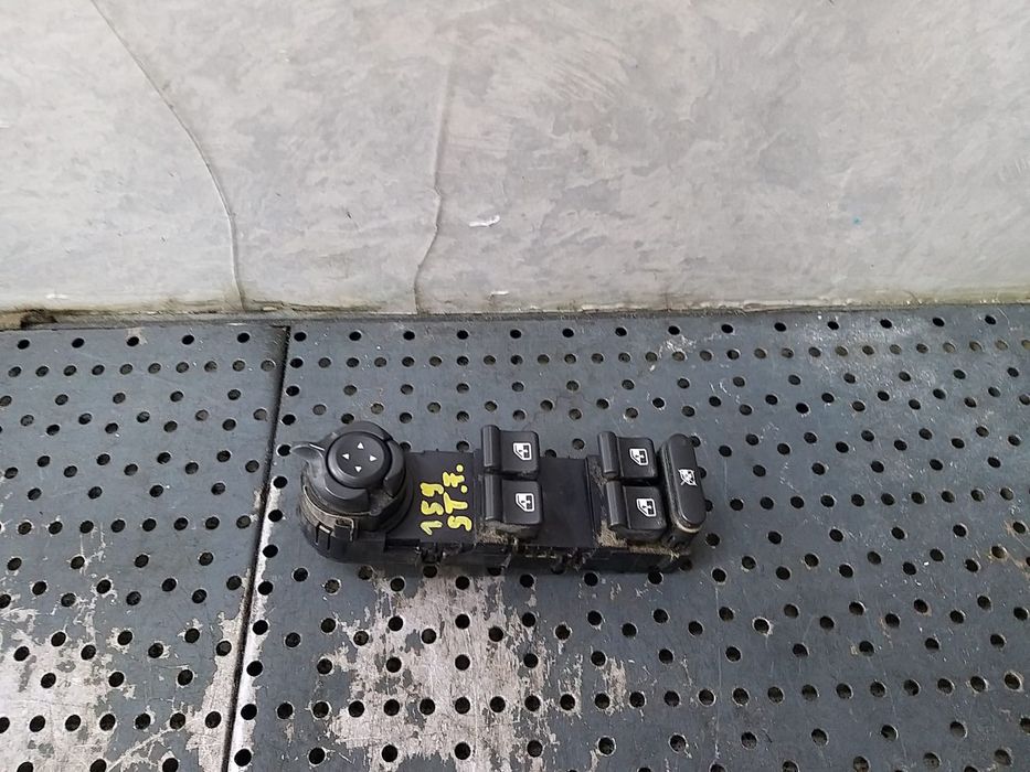 Bloc butoane geamuri oglinzi stanga fata alfa romeo 159 939