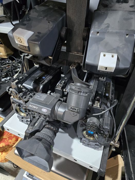 видеокамеры, CD проигрыватель