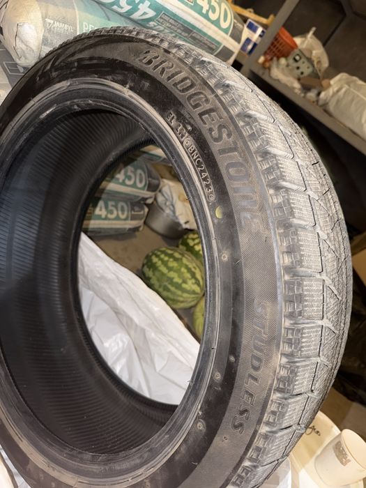 Bridgestone Blizzak Ice 245/45 R19