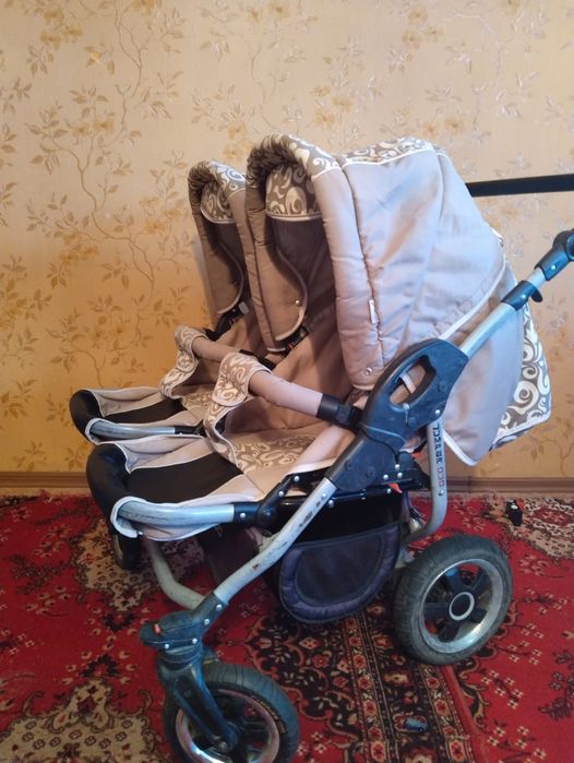 Продам коляску  для двойни