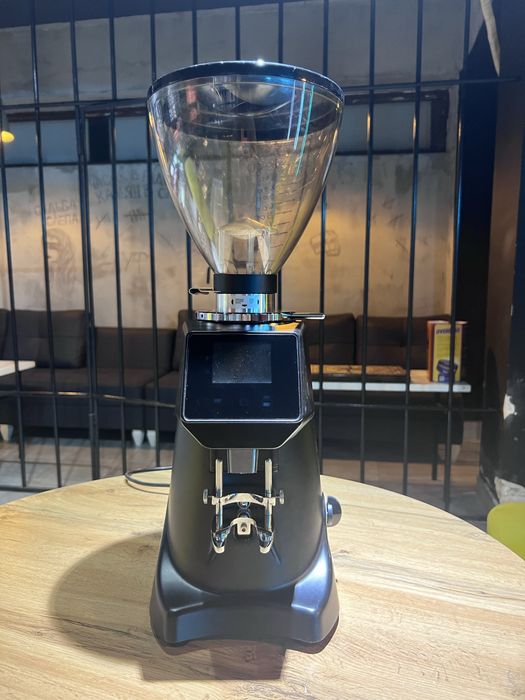 Кофемашинка Simonelli Nuava Appia II б/у