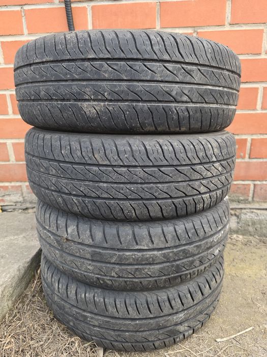 Продам комплект резины