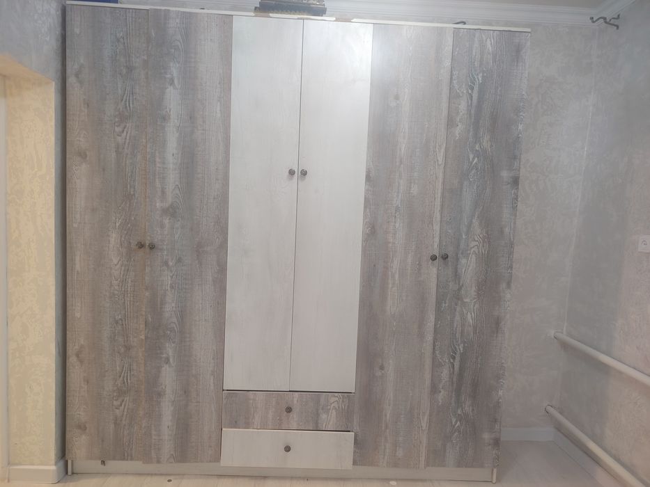 Продам шкаф для спальни