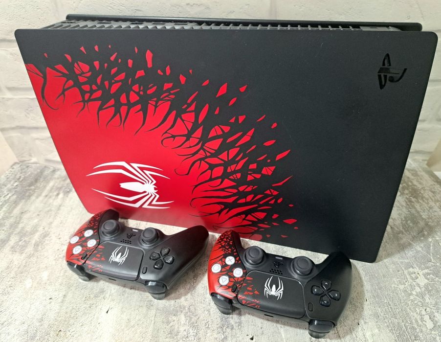 Продам приставку Sony Play Station 5 Spider Man  (идеал)