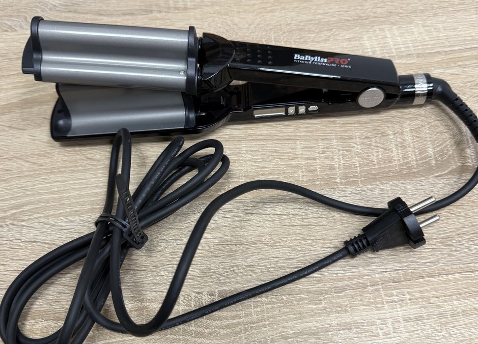 Vând ondulatoare  si plăci de păr profesionale.