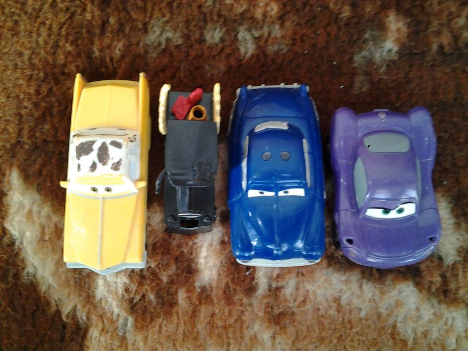 Disney Pixar Cars masinute 8 cm jucarie copii (varianta 2)