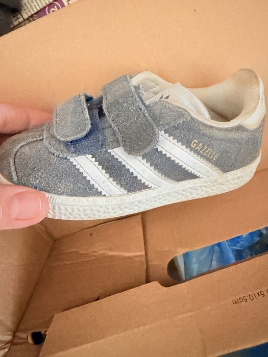 Продам кросовки адидас 23 размер