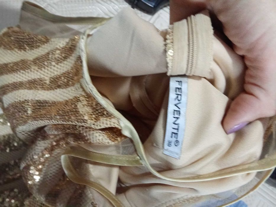 250 toate Rochite elegante