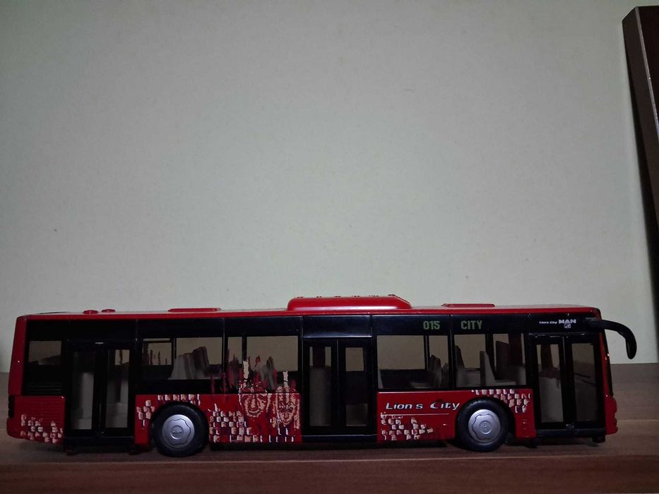 Vând macheta Autobuz Man