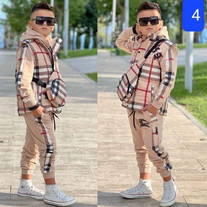 Compleu fetițe și baieti