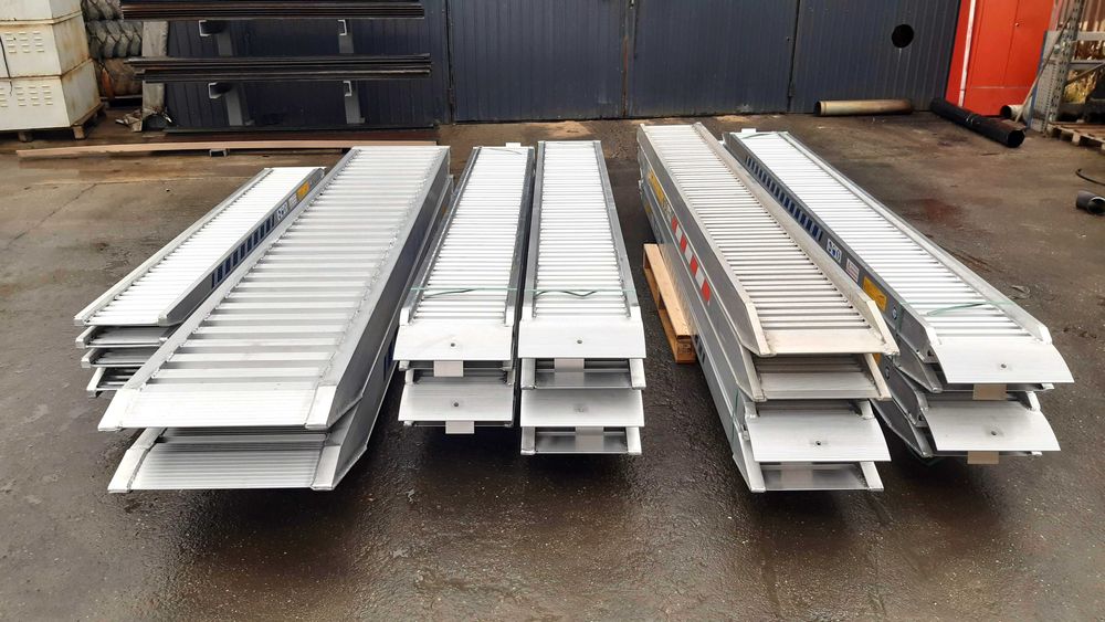 Rampe cu bordura din aluminiu 2,5m capacitate max 2000kg - Stoc Brasov