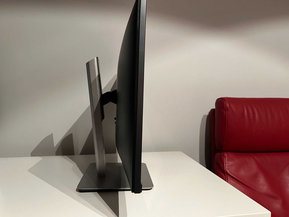 Монитор Dell UltraSharp 27 U2715H