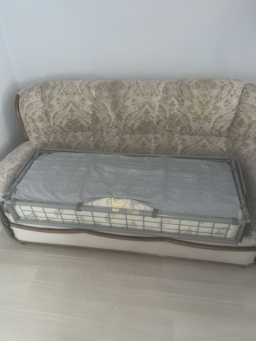 Продам удобный компактный диван