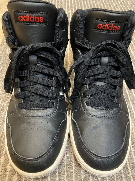 Продавам кецове “Adidas”