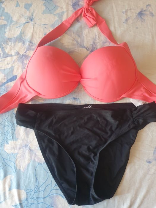 Costume de baie marimi diferite