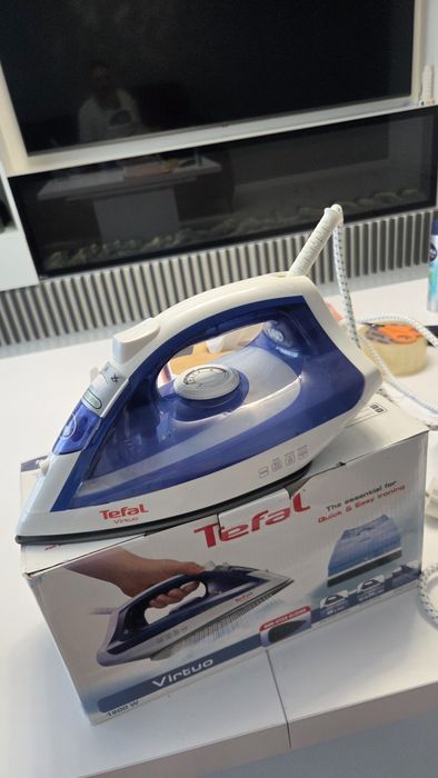 Masina de calcat TEFAL