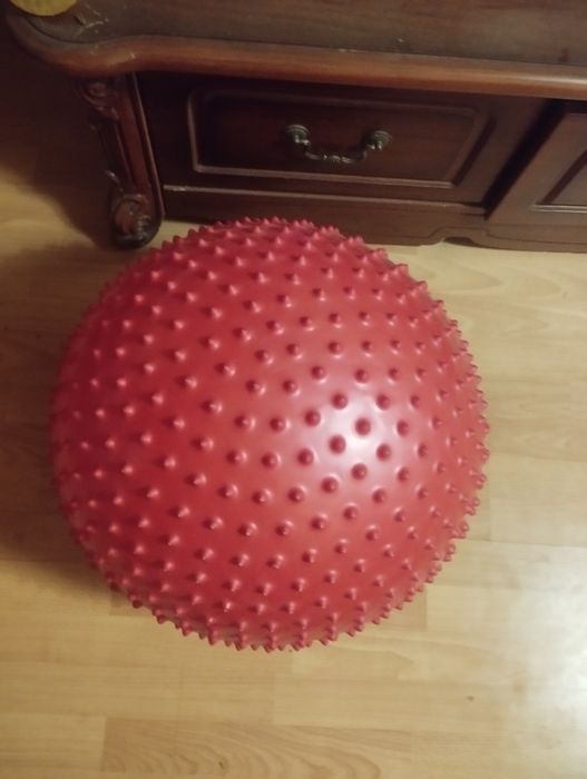 Продается фитнес мяч