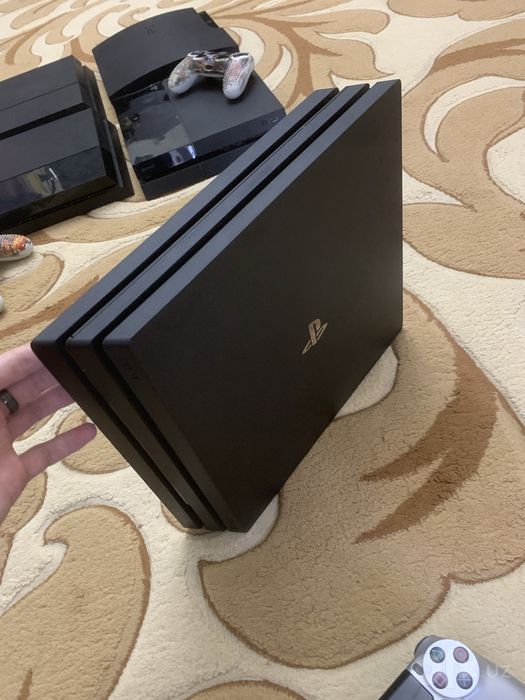 Ps4 Pro 4k. vzlom. ideal holatda. Karobka doc full
