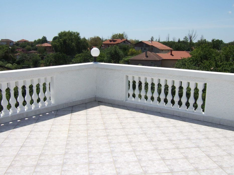 Продава се Къща в с. Крапец, Област Добрич - 330 кв.м за 785 €/кв.м - Снимка #11