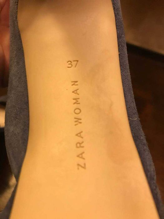 Продаются босоножки  нарядные ZARA