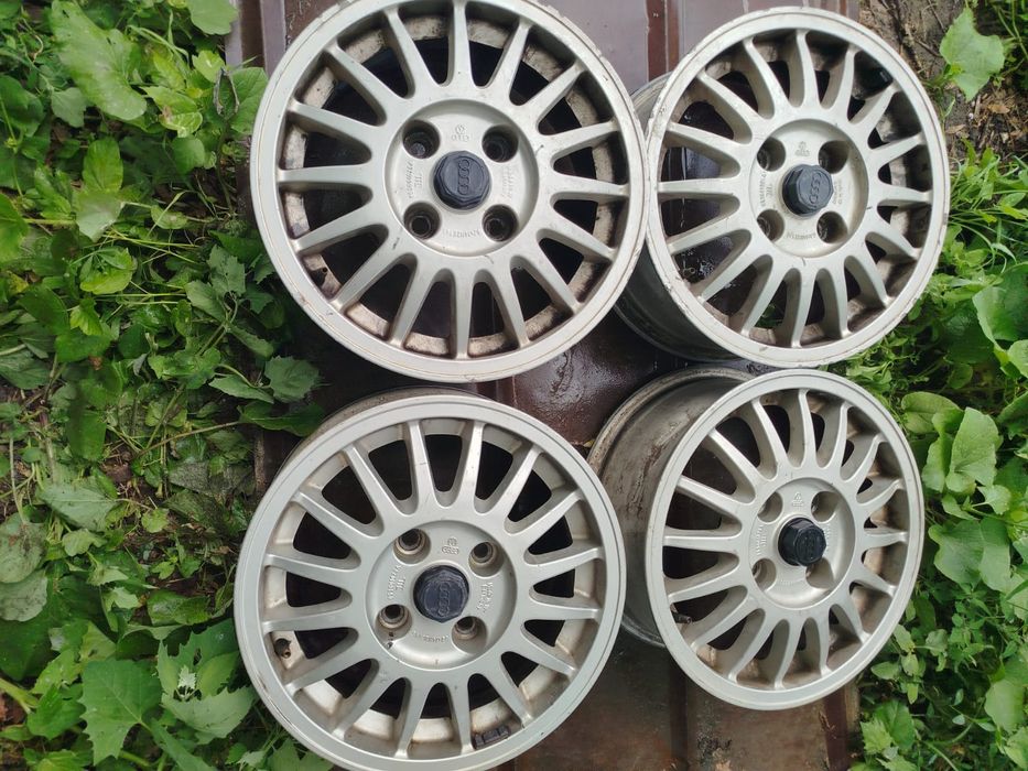 Продам на Audi 100-80(В3)