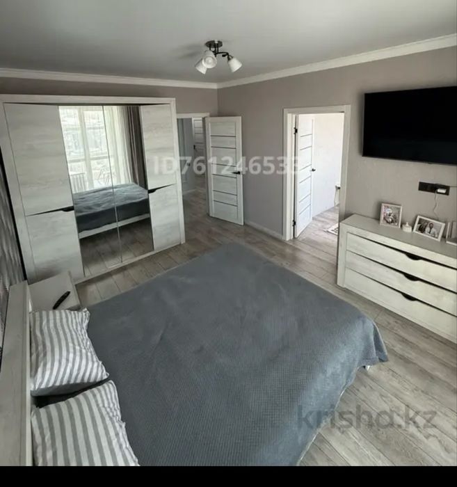 Продам спальный гарнитур