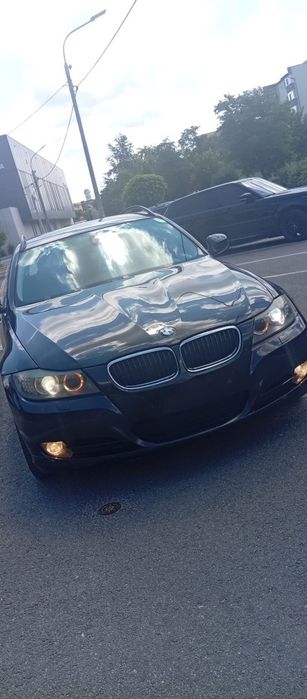 BMW 3 Series 2009