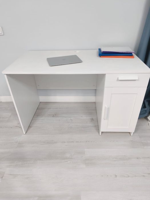 Стол письменный IKEA 120/65 BRIMNES